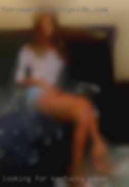 Looking Kentucky woman for ladies to play with.