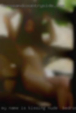 My name is Chuck kissing nude in bedroom from Carlisle  PA.